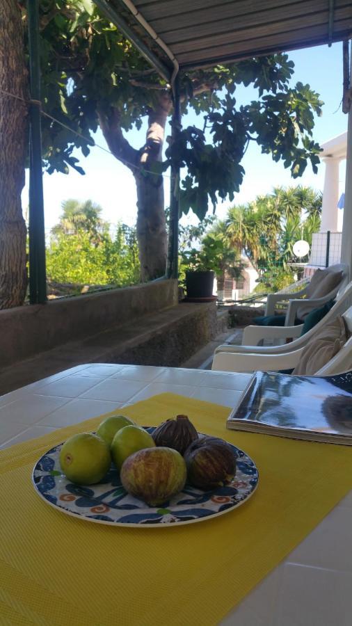 Villa Dei Fiori B&B Капри Экстерьер фото