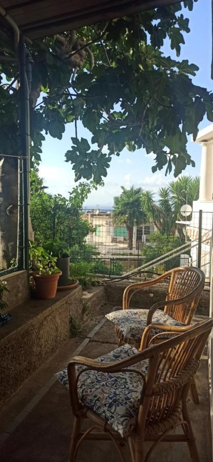 Villa Dei Fiori B&B Капри Экстерьер фото